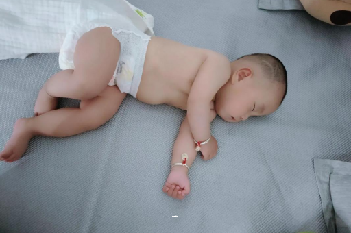 垦利怀孕肚子撑的难受